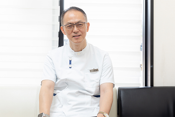 歯科医師を目指したきっかけは――“白衣”に憧れた少年時代から